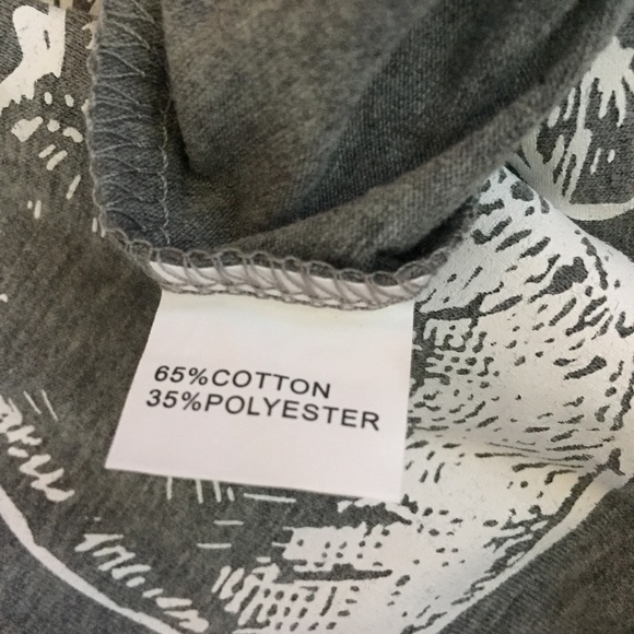 NWOT Women’s Shrute Farms Graphic Tee (L) - Picture 4 of 5